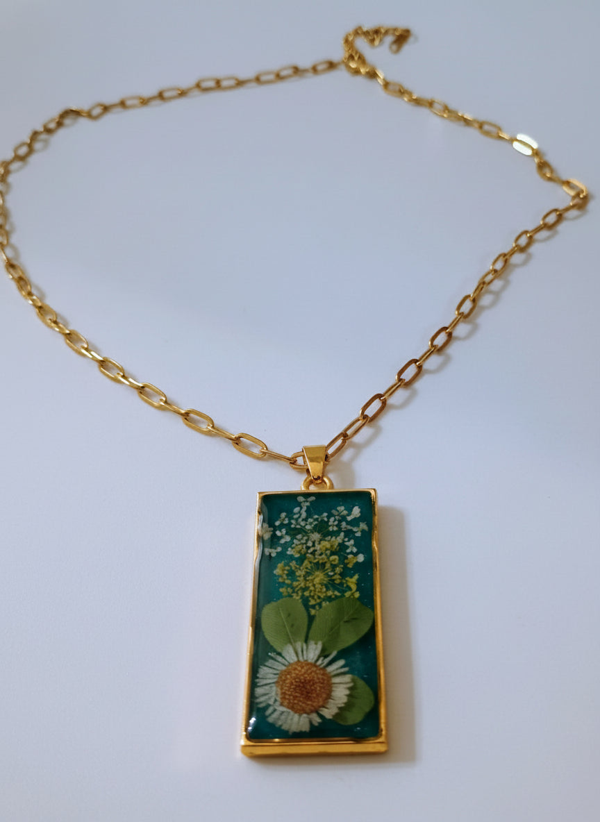 Dried flowers resin pendand on paperclip chain necklace